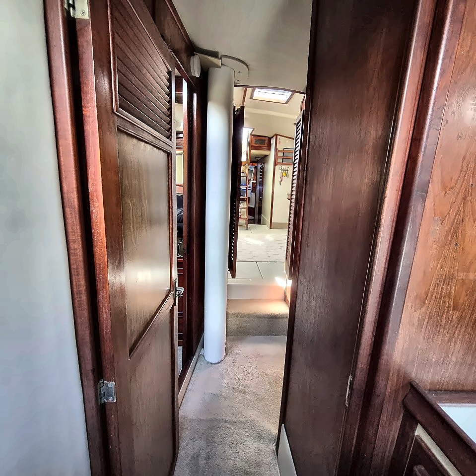 Forward Cabin Passage